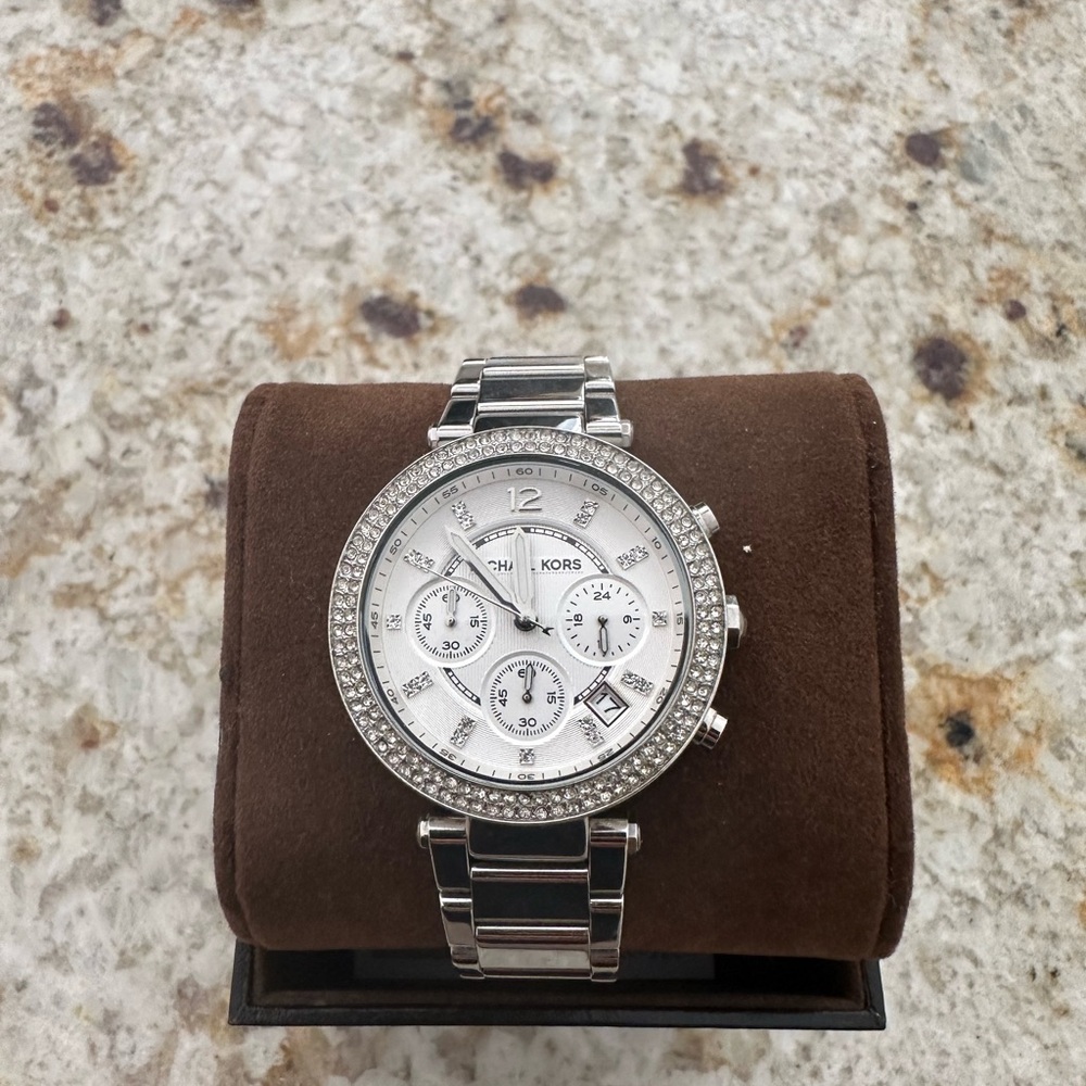 Beautiful watch used to be my mother’s
